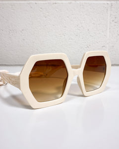 Cream Sunnies with Chainlink Holder