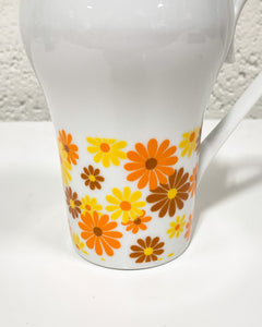 Vintage Tall Coffee Mug with Daisies