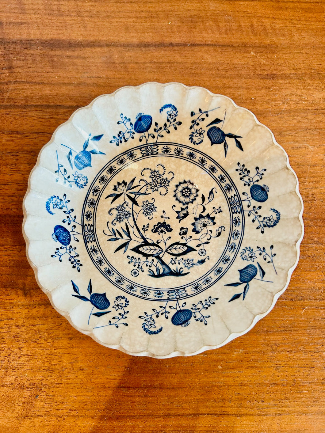 Classic G. Me skin Blue Nordic Hand Engraved English Ironstone