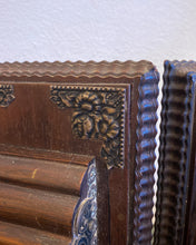 Load image into Gallery viewer, Vintage Ornate Wood and Metal BookendS
