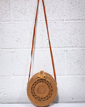 Load image into Gallery viewer, Round Wicker Purse
