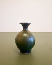 Load image into Gallery viewer, Mini Green Ceramic Vessel/Vase
