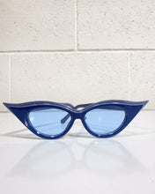 Load image into Gallery viewer, Blue Cat Eye Sunnies
