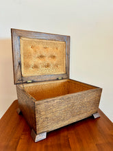 Load image into Gallery viewer, Handmade Oak Box
