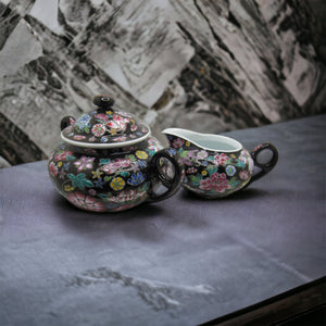 Wonderful Chinese noire vintage sugar and creamer set