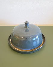 Load image into Gallery viewer, Stoneware Butter/Cheese Dish with Lid
