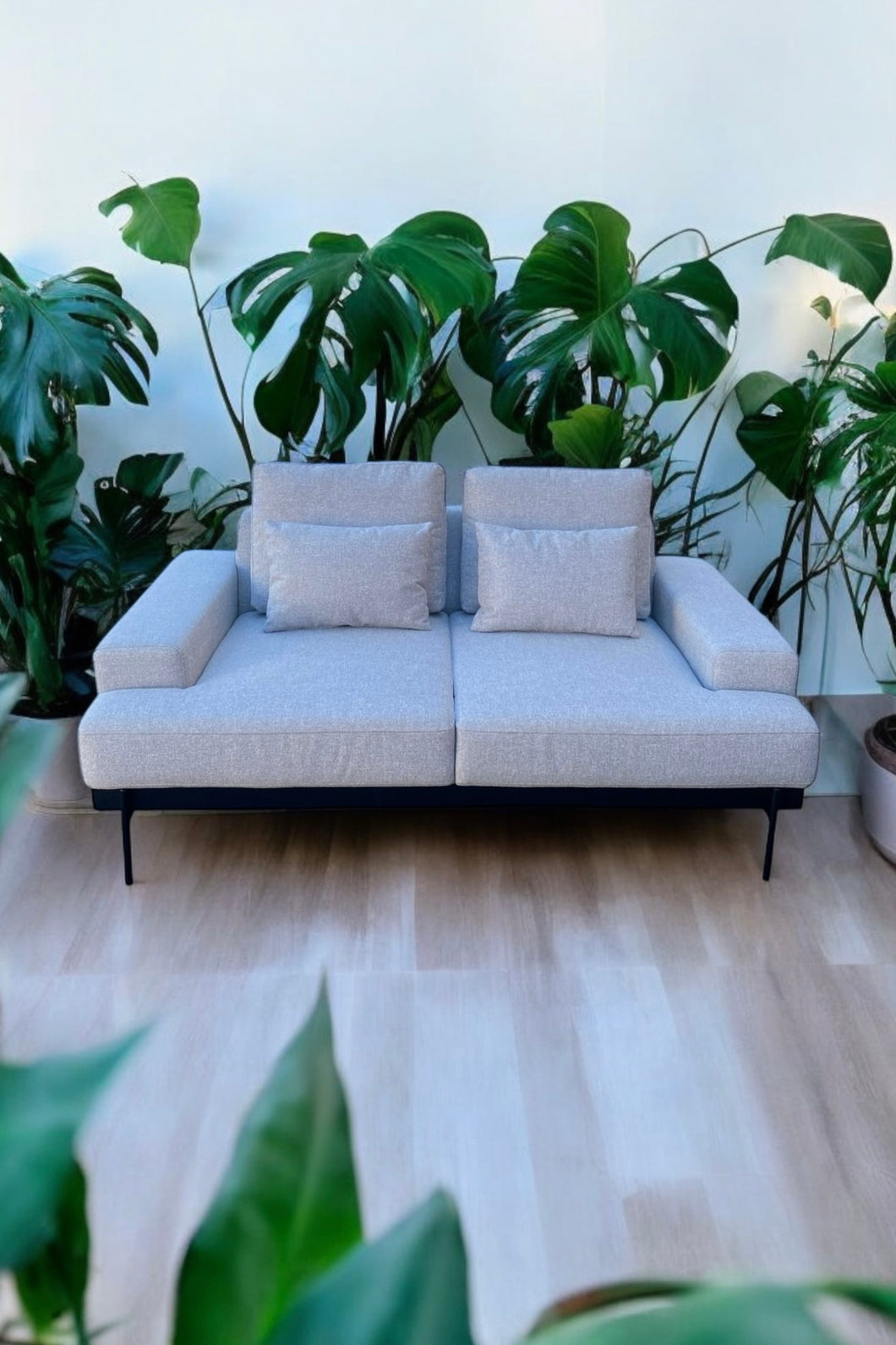 Blanca Loveseat