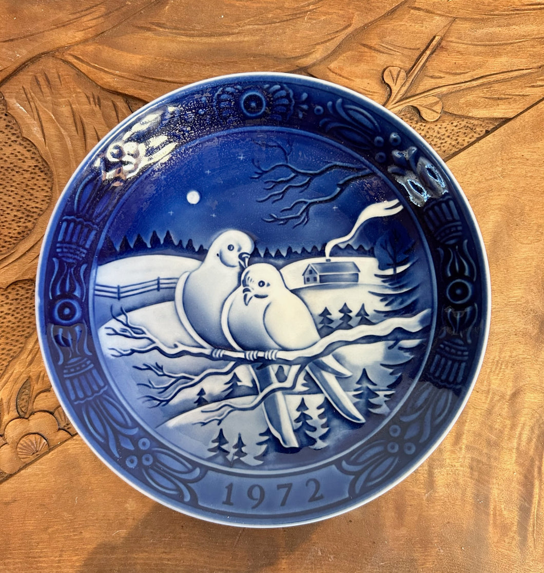 1972 Georg Jenson Inc. Cobalt Blue and White Christmas Lovebirds Plate