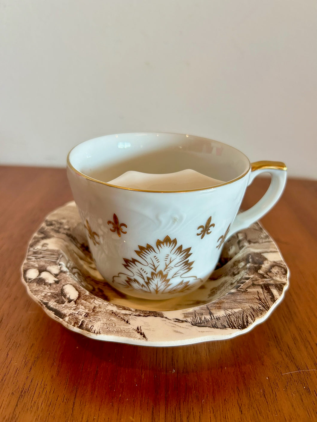 Lefton Porcelain Mustache Cup Mug w/Gold Gilt Flowers Cup