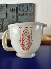 Load image into Gallery viewer, Vintage Tupperware Baking Measuring Cup
