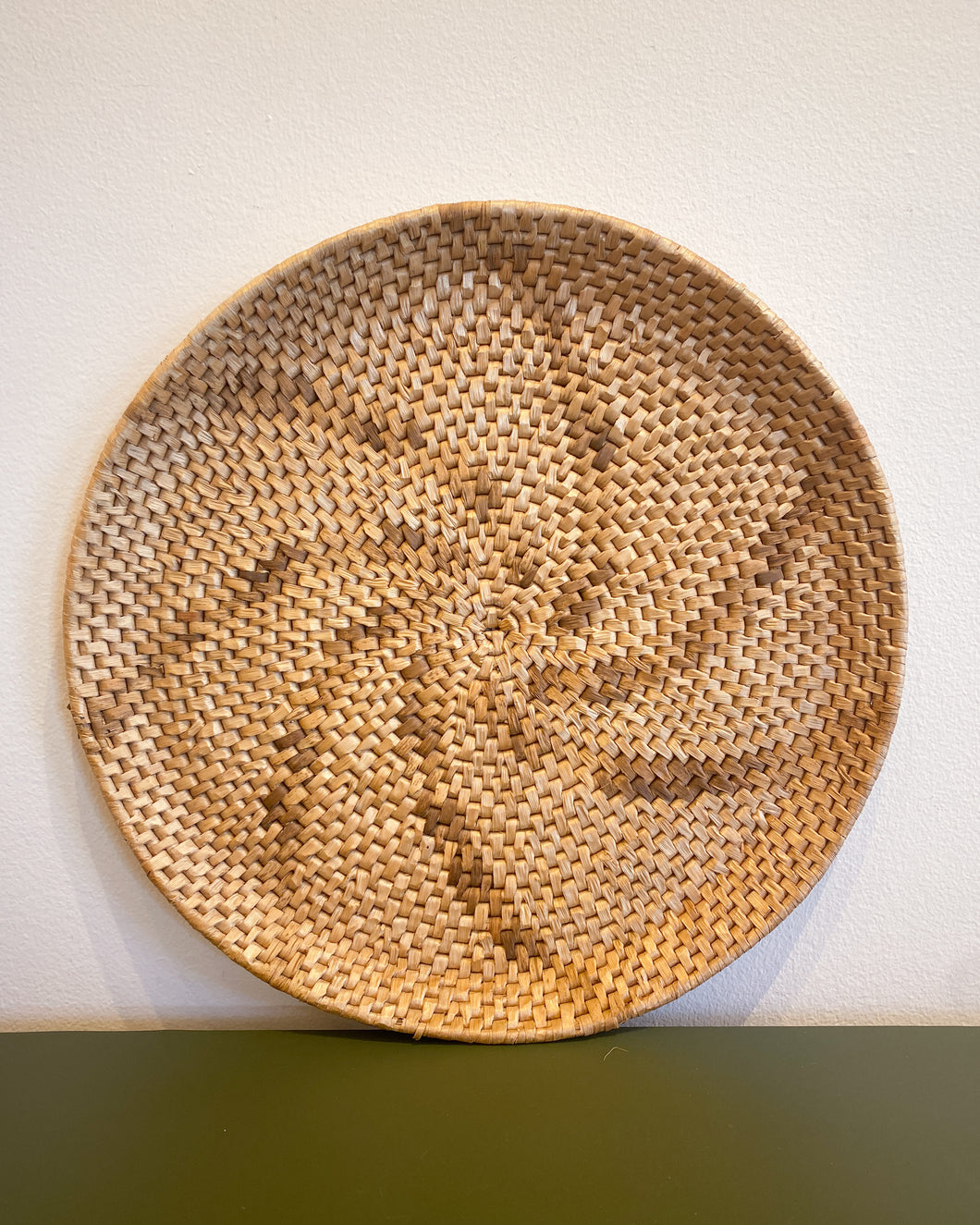 Vintage Round Woven Tray