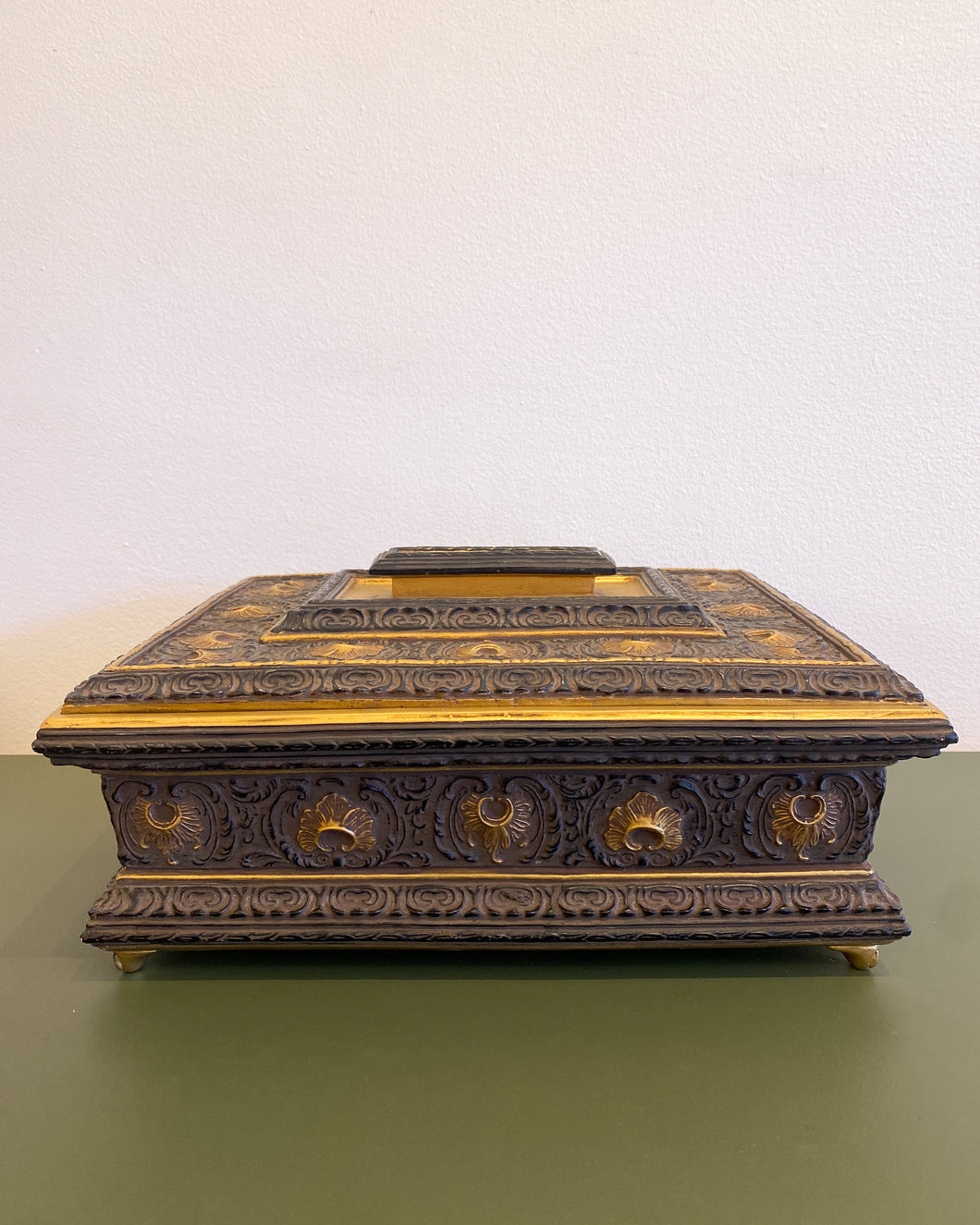 Regal Trinket/Jewelry Box