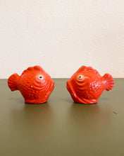 Load image into Gallery viewer, Vintage Puffer Fish Salt and Pepper Shakers
