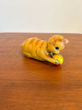 Load image into Gallery viewer, Wind-up Toy Cat
