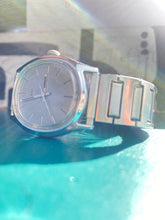 Load image into Gallery viewer, 70s Silver Tone Timex wind up
