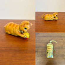 Load image into Gallery viewer, Wind-up Toy Cat
