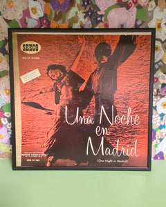 Una Noche en Madrid, Framed