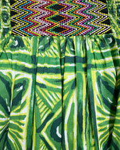 Load image into Gallery viewer, Vanessa Virginia Tropical Batik Skirt (16W)
