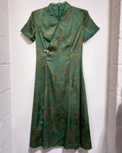 Load image into Gallery viewer, Emerald Green Dress (L)
