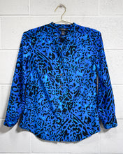 Load image into Gallery viewer, Blue Animal Print Blouse (PS)
