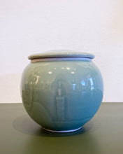 Load image into Gallery viewer, Vintage 90’s Art Ceramic Container with Lid
