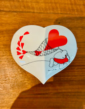 Load image into Gallery viewer, Love Talks Ziggy Catch a Heart Shaped Jewelry Box
