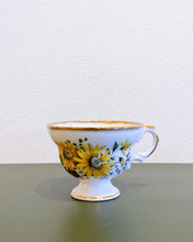 Load image into Gallery viewer, Vintage Royal Albert Daisy Teacup
