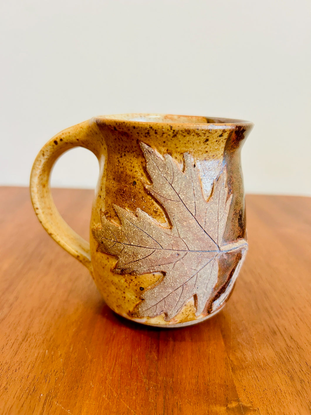 Stoneware Leaf Autumn Mug