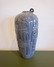 Load image into Gallery viewer, Grey Sculptural Vase
