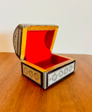 Load image into Gallery viewer, Handmade Mother of Pearl Inlaid Jewelry box
