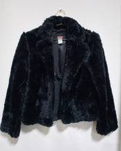 Load image into Gallery viewer, Black Faux Fur Waist Coast (L)
