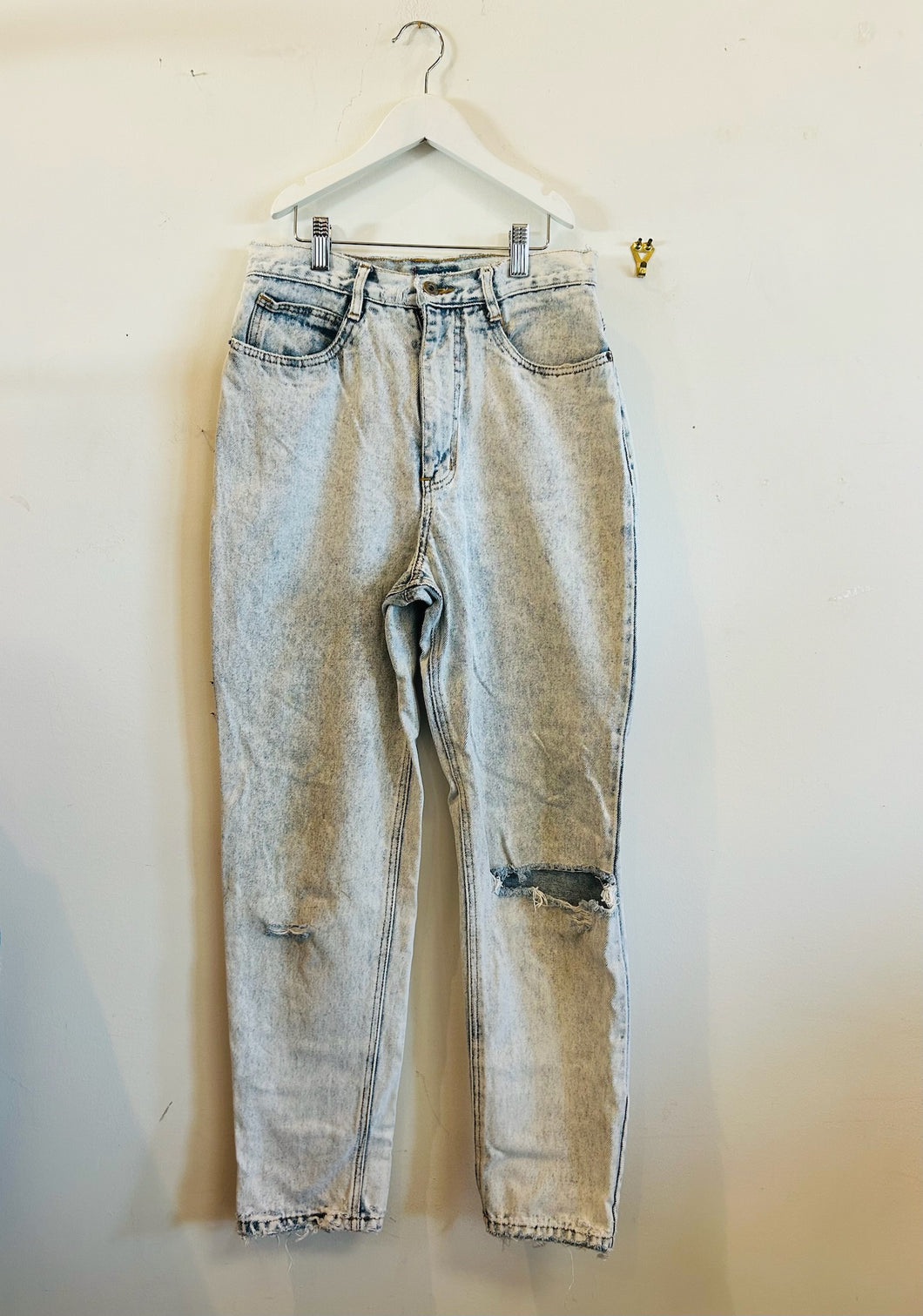 Vintage Bonjour Acid Wash Rock Mom Jeans