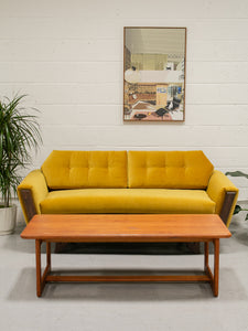 Desmond Sofa 72"