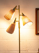 Load image into Gallery viewer, Wicker 3 Headed Lamp
