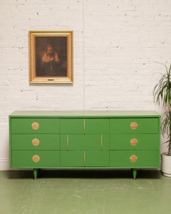 Kelly Green Regency Dresser