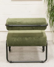 Load image into Gallery viewer, Rolando Armchair in Green
