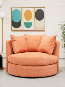 Bianca Swivel Chair in Amadeus Tangerine