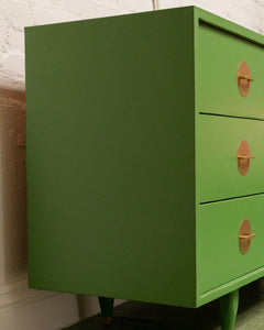 Kelly Green Regency Dresser