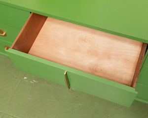 Kelly Green Regency Dresser