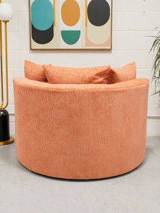 Bianca Swivel Chair in Amadeus Tangerine