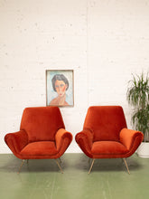 Load image into Gallery viewer, Set of 2 Italian Armchairs in Rust Velvet By Gigi Radice for Minotti - 1950s
