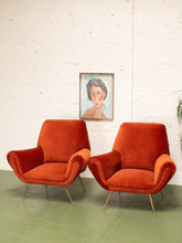 Load image into Gallery viewer, Set of 2 Italian Armchairs in Rust Velvet By Gigi Radice for Minotti - 1950s
