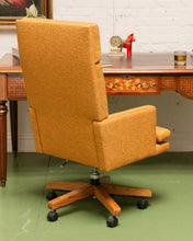 Load image into Gallery viewer, Executive Vintage Office Chair
