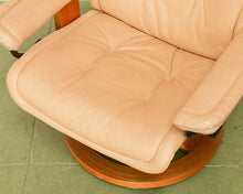 Load image into Gallery viewer, Stressless Ekkornes Chair Made in Norway
