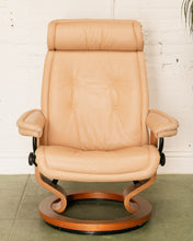 Load image into Gallery viewer, Stressless Ekkornes Chair Made in Norway
