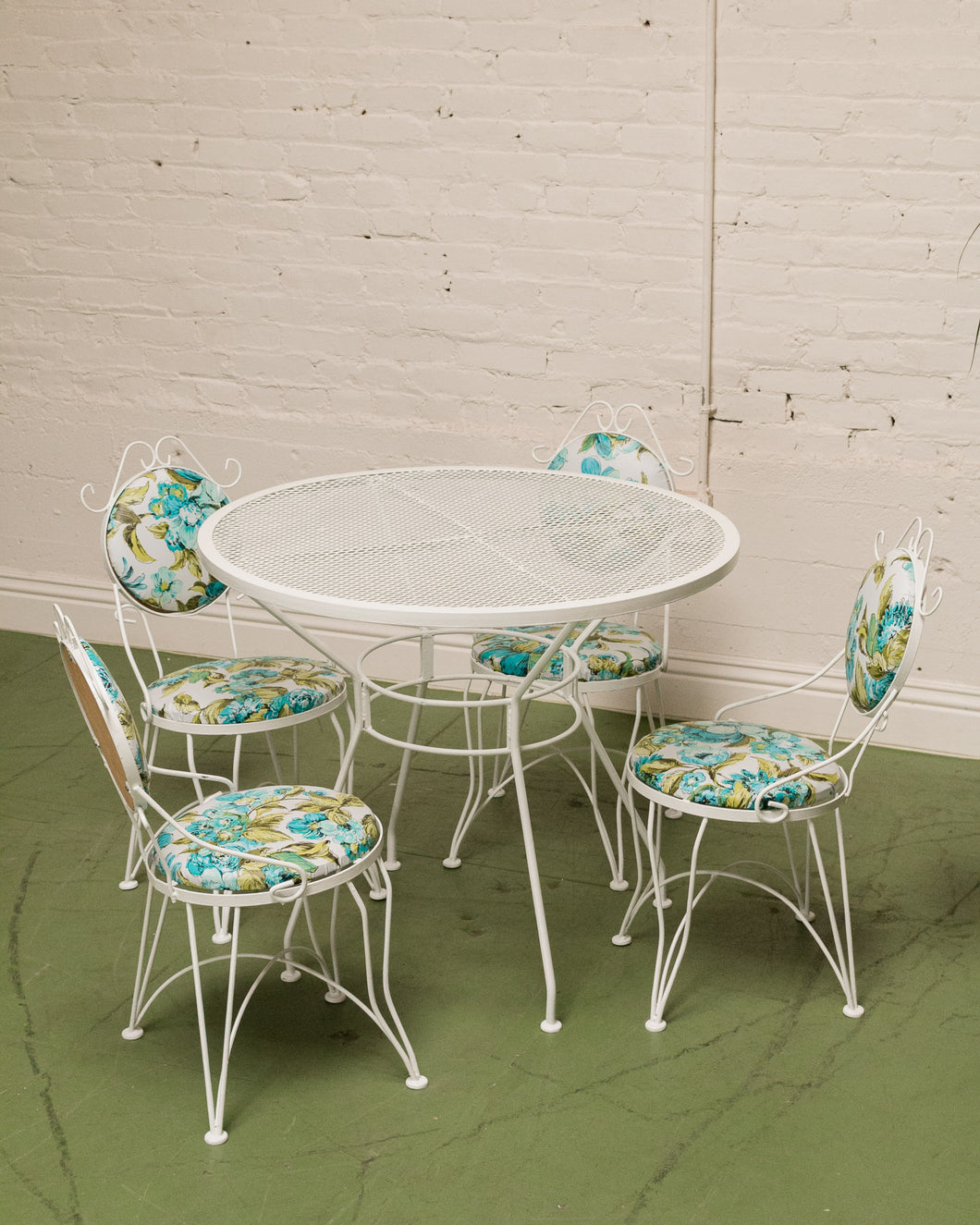 White and Turquoise Vintage 5 piece Patio Set