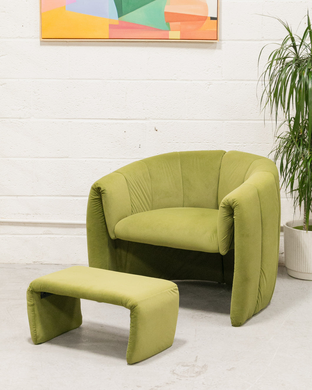 Green Lounge Chair & Ottoman