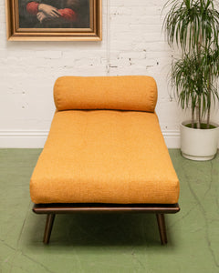 Daybed in Mustard Tweed