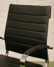 Load image into Gallery viewer, Black Swivel Office Chair
