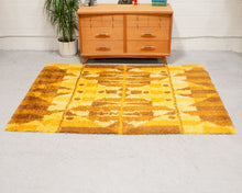 Load image into Gallery viewer, Brown Rya Rug
